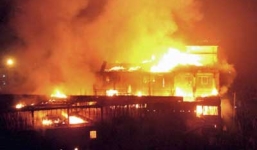 Đốt nhà để phi tang hàng lậu